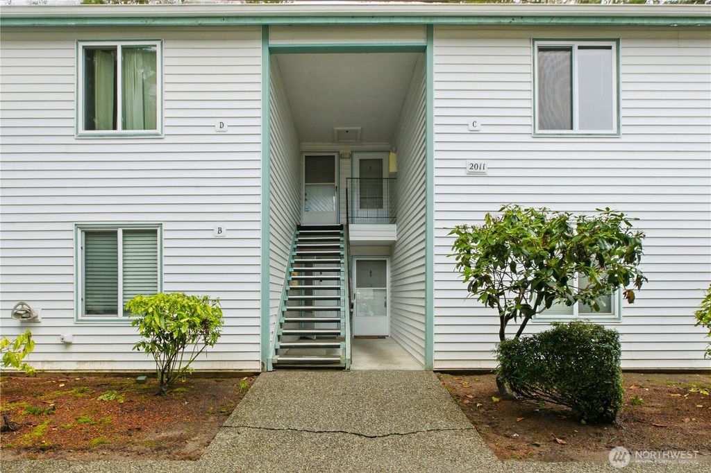 Photo of 2011 SW 318th Place #6C, Federal Way, WA 98023 (MLS # 2465336)