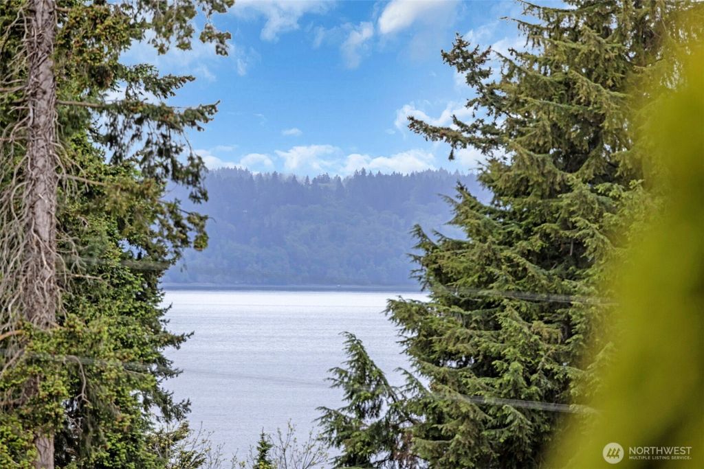 Photo of 23319 11th Place S, Des Moines, WA 98198 (MLS # 2375135)