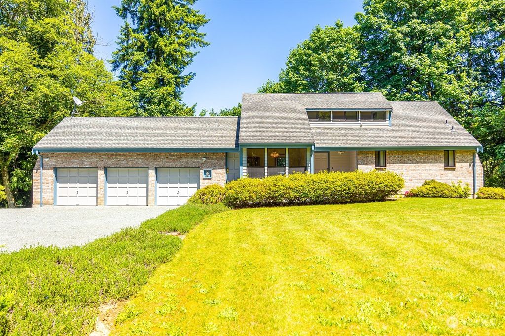 Photo of 15219 139th Avenue SE, Snohomish, WA 98290 (MLS # 2076247)