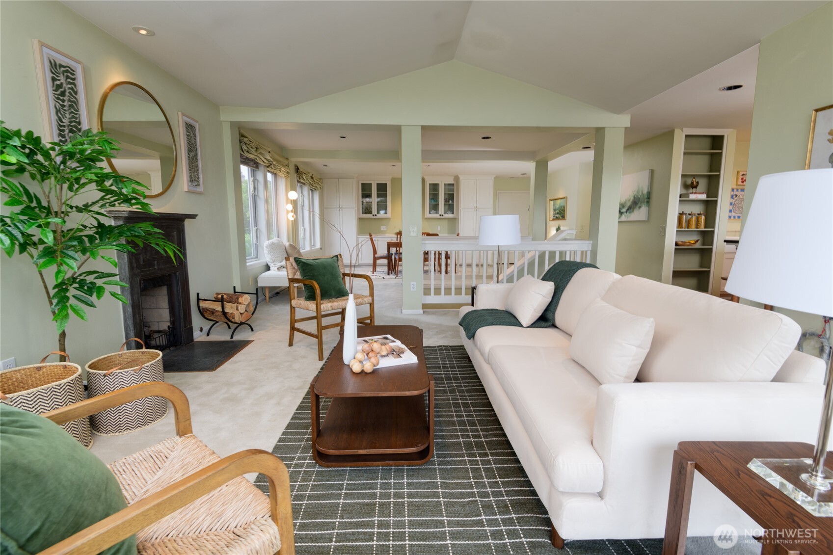 2650 W Newton Street