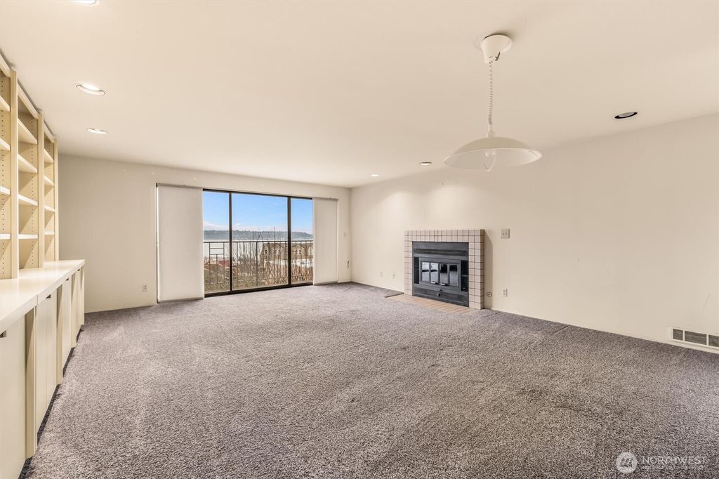 Photo of 505 W Roy Street #304, Seattle, WA 98119 (MLS # 2477058)