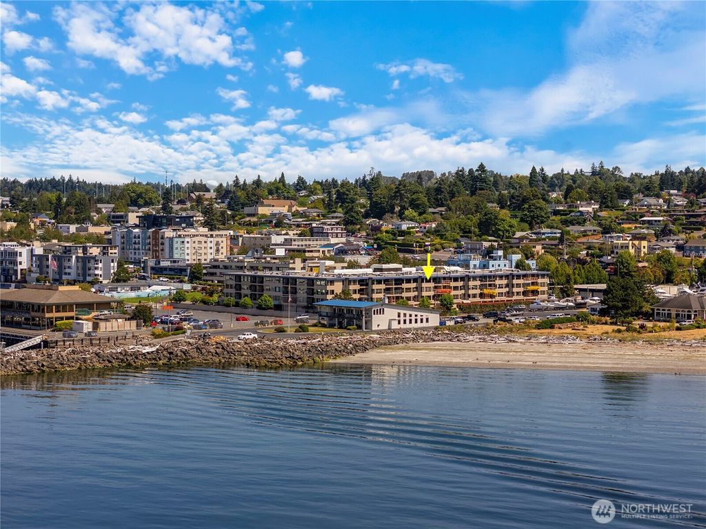 Photo of 601 S 227th Street #406S, Des Moines, WA 98198 (MLS # 2413877)
