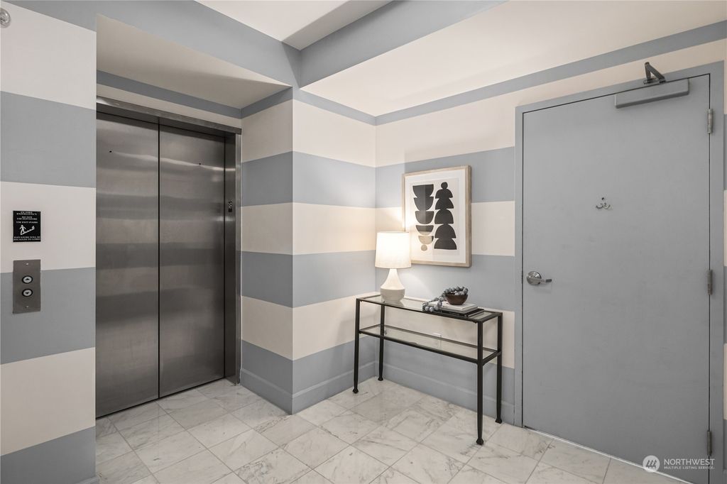 Photo of 1920 4th Avenue #1403, Seattle, WA 98101 (MLS # 2228433)
