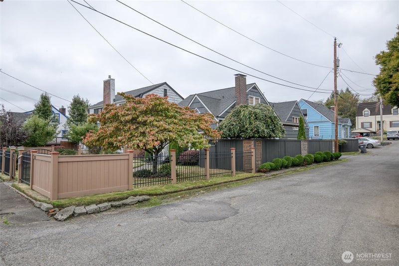 815 N Jeffries