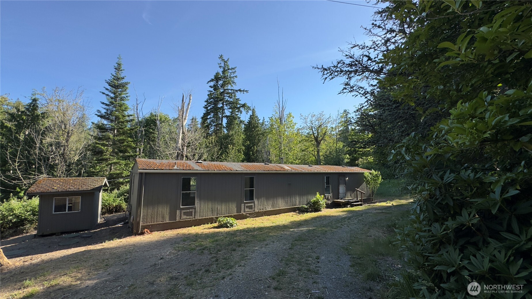 32 E Mountain View RD