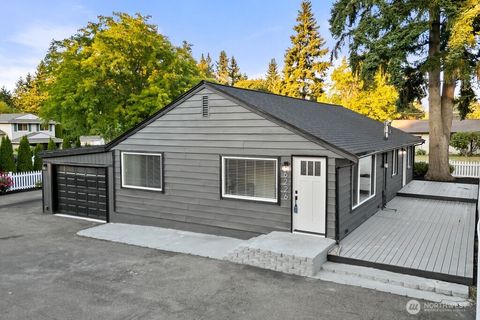 Photo of 6226 NE 198th Street, Kenmore, WA 98028 (MLS # 2420924)