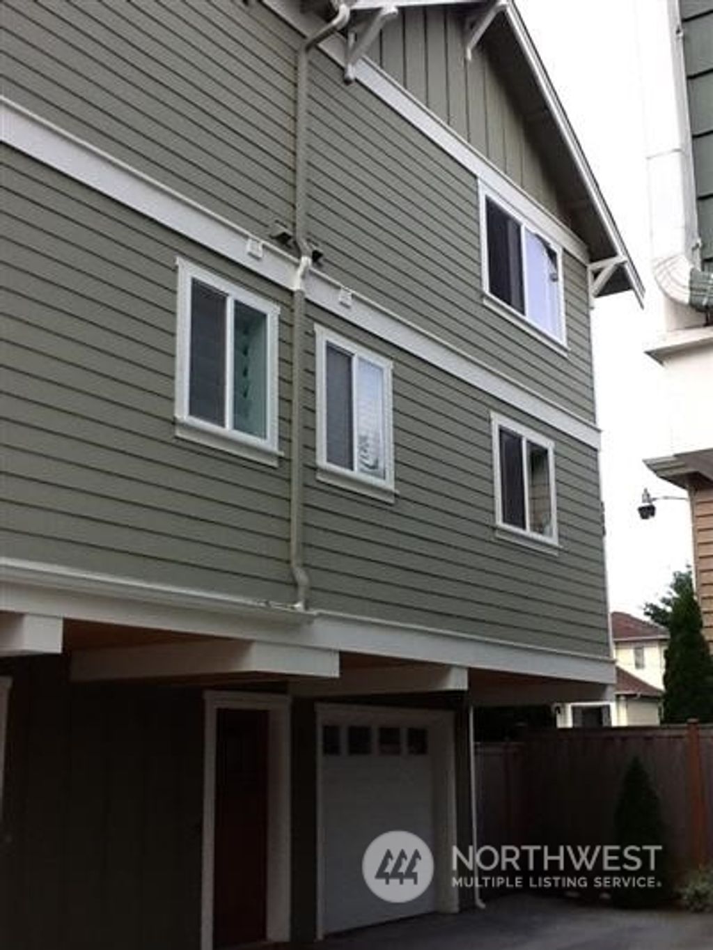 Photo of 509 N 43 Street #A, Seattle, WA 98103 (MLS # 2208677)