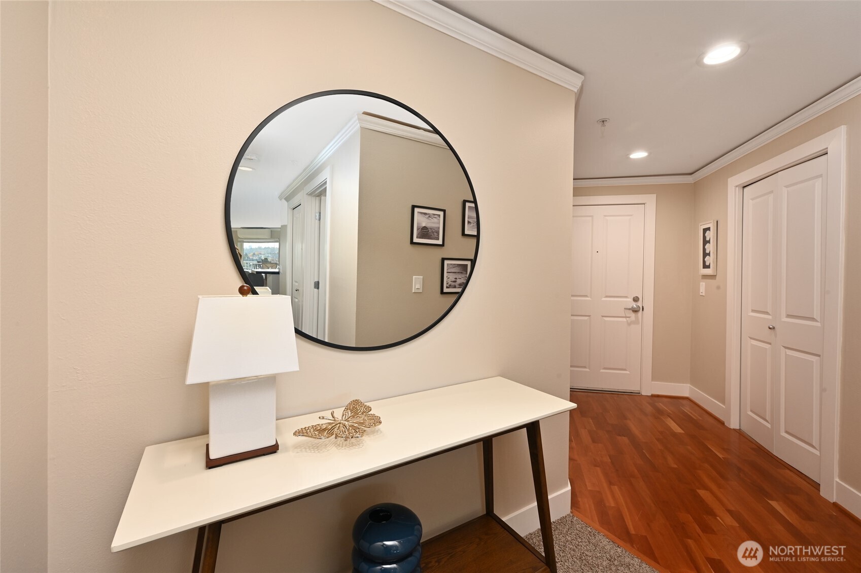 3919 Latona Avenue NE 307