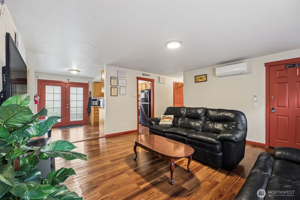 Photo of 2517 132nd St Se St, Everett, WA 98208 (MLS # 2472108)