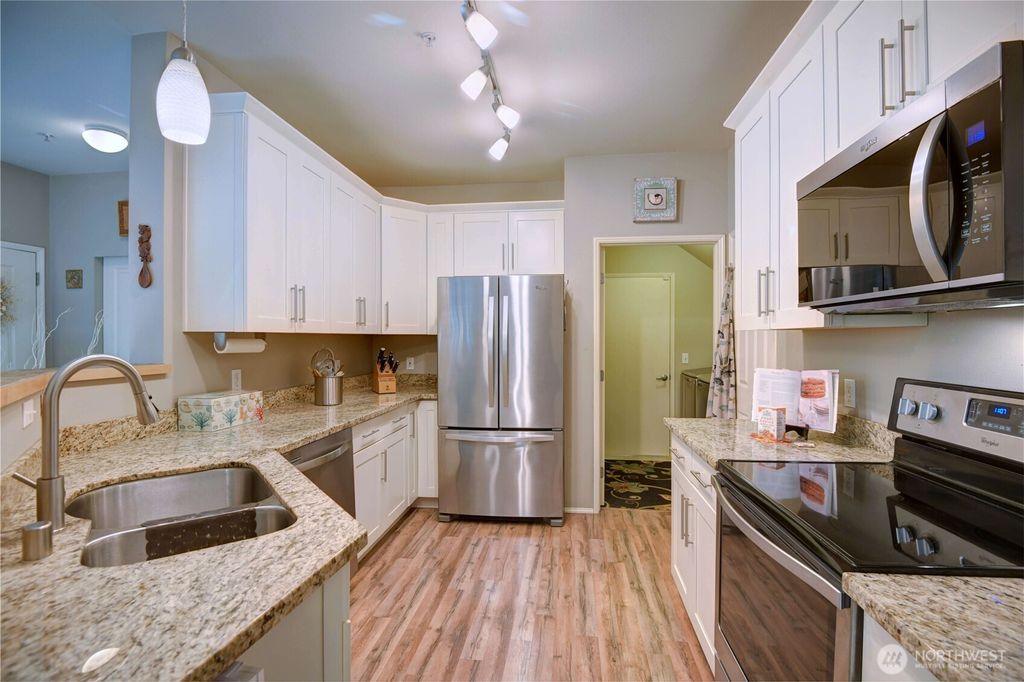 Photo of 538 241st Lane Ln SE, Sammamish, WA 98074 (MLS # 2491911)