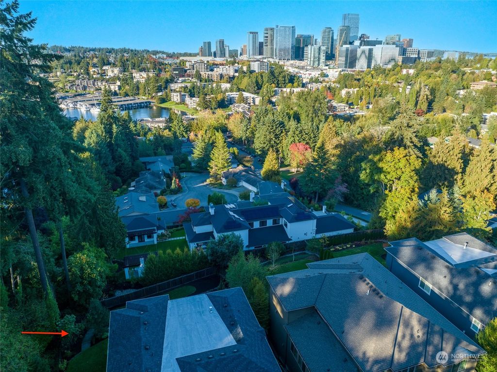 Photo of 9928 SE 7th Court, Bellevue, WA 98004 (MLS # 2172105)
