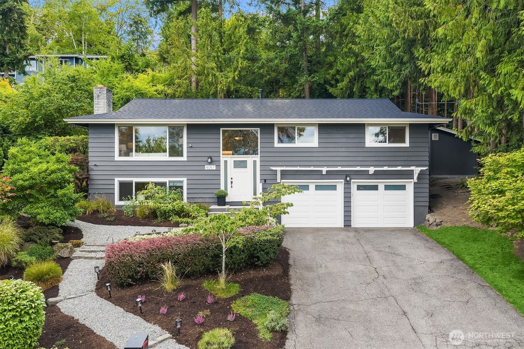 Photo of 4057 96th Avenue SE, Mercer Island, WA 98040 (MLS # 2574399)