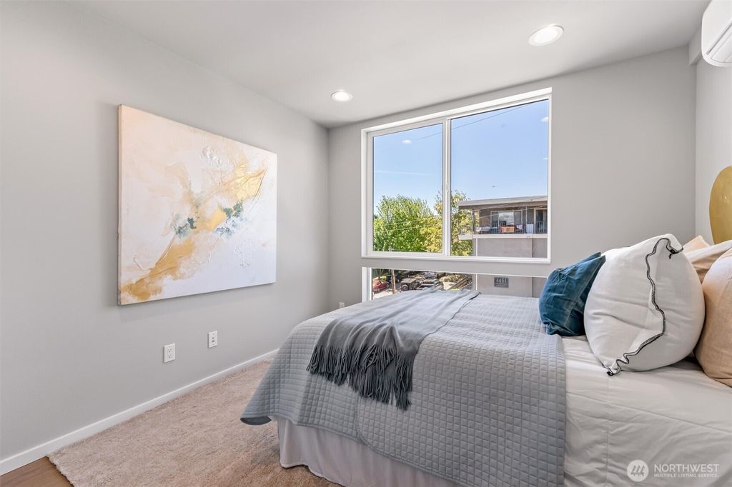 listing image 9363567602185903449