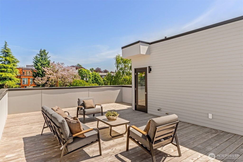listing image 9361450780920305425