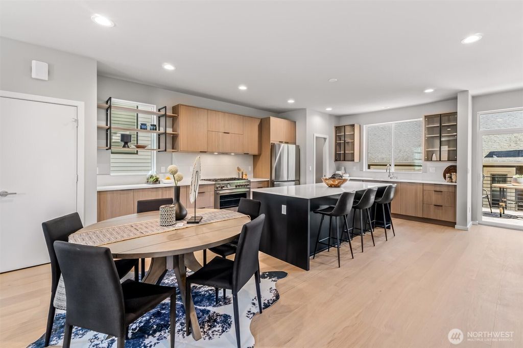 listing image 9362372505948849478