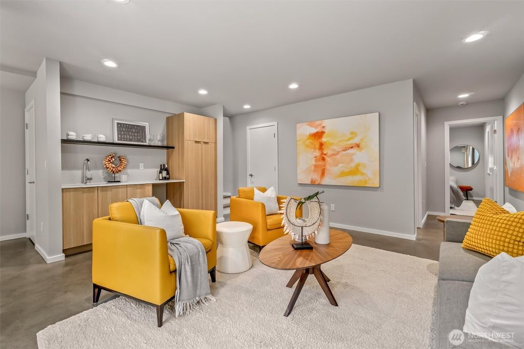 listing image 9361929837584475670