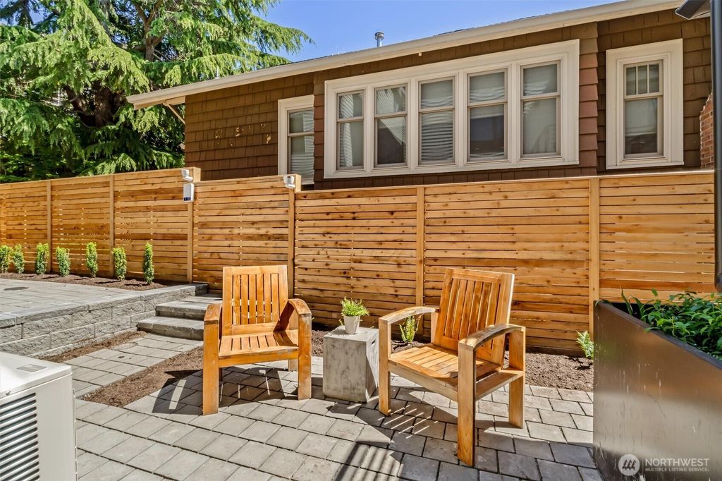listing image 9361486598405299910