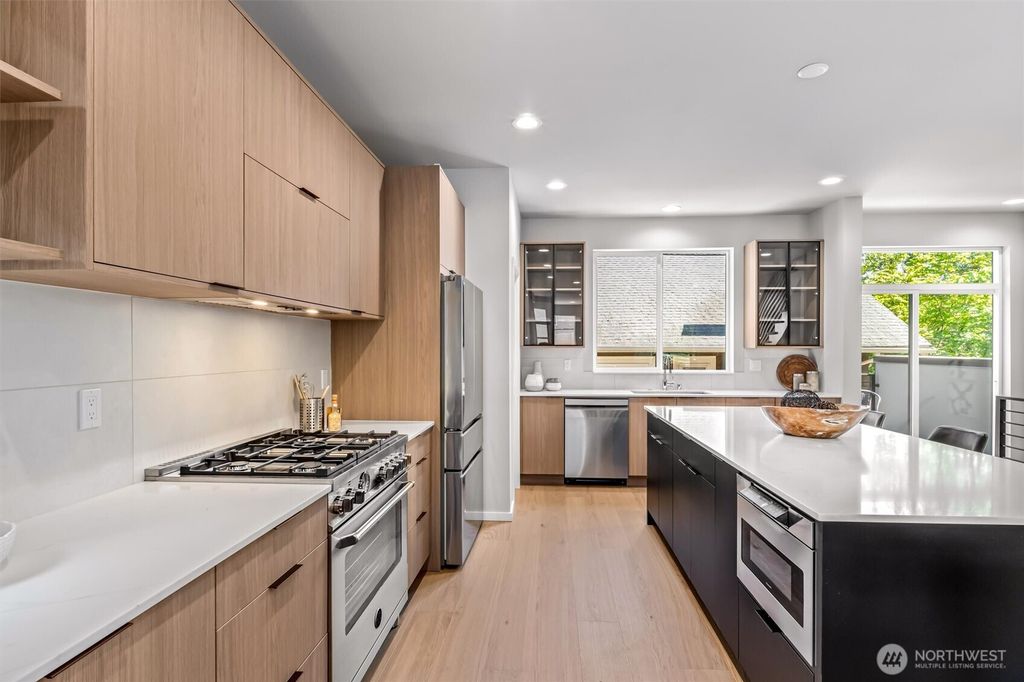 listing image 9369208675261074161