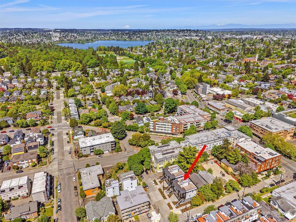 listing image 9364408338753469696