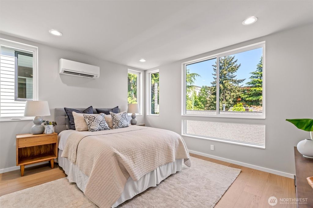 listing image 9363794344160873389