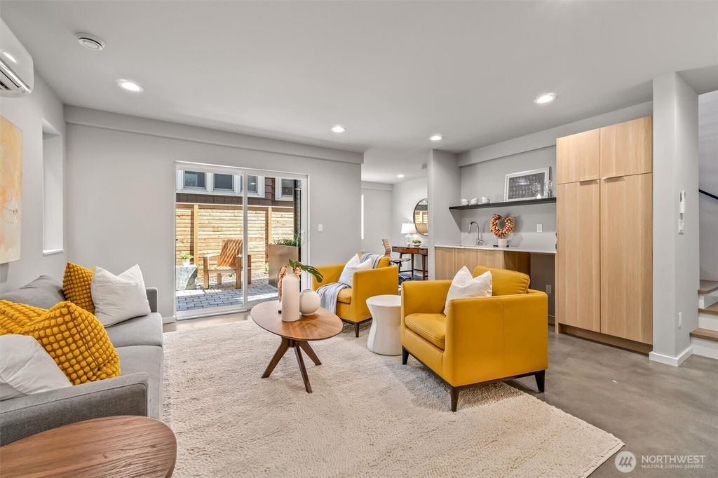 listing image 9365062300752711805
