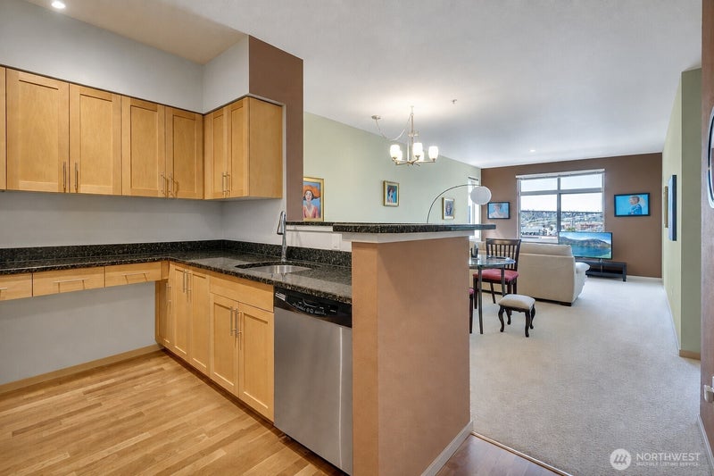 3333 Wallingford Avenue N 410