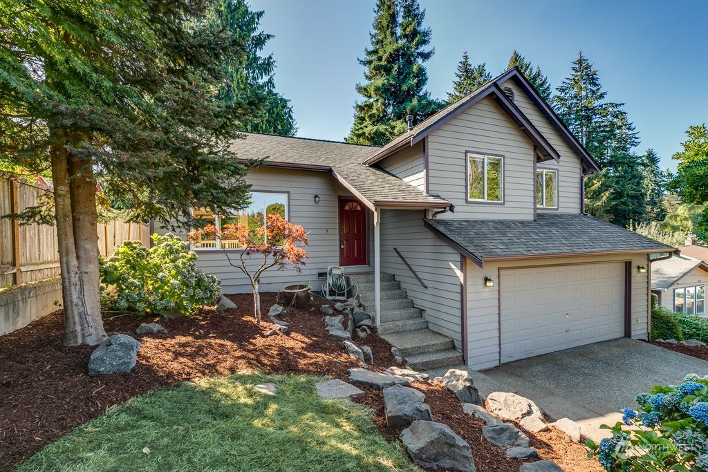 Photo of 528 47th Street SE, Everett, WA 98203 (MLS # 1998451)