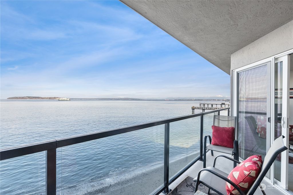 Photo of 610 Front Street #308, Mukilteo, WA 98275 (MLS # 2198967)