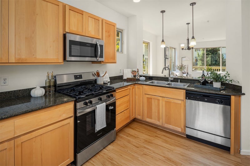 377 NW Pebble Lane