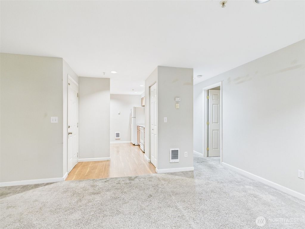 Photo of 26335 116th Avenue SE #H 205, Kent, WA 98030 (MLS # 2470570)