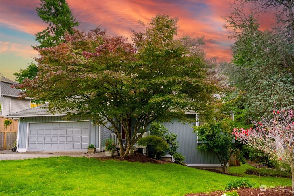 Photo of 14927 SE 64th Street, Bellevue, WA 98006 (MLS # 2173124)