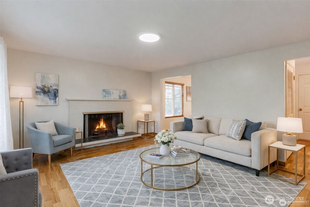 Photo of 23504 110th place Pl SE, Kent, WA 98031 (MLS # 2470636)