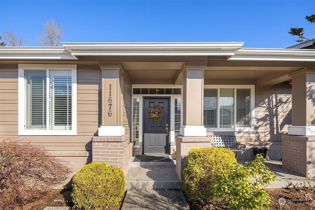Photo of 11676 239th Avenue NE, Redmond, WA 98053 (MLS # 2203247)