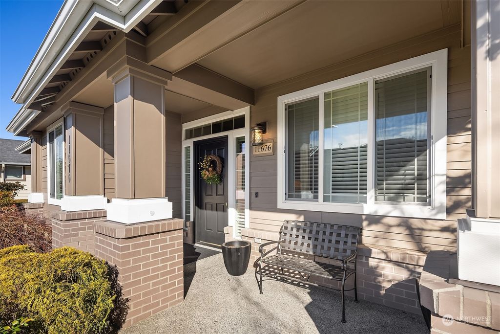 Photo of 11676 239th Avenue NE, Redmond, WA 98053 (MLS # 2203247)
