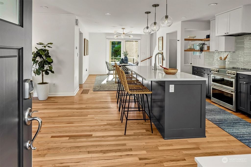 Photo of 7730 Corliss Avenue N, Seattle, WA 98103 (MLS # 2268130)