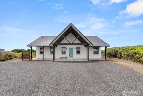 Photo of 1229 Channel Avenue SW, Ocean Shores, WA 98569 (MLS # 2495112)