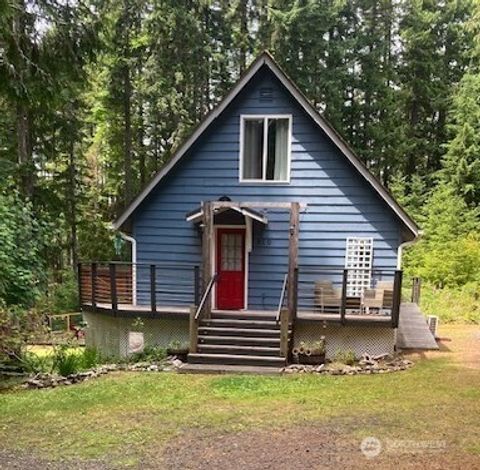 Photo of 510 N Dow Mountain Drive, Hoodsport, WA 98548 (MLS # 2363455)