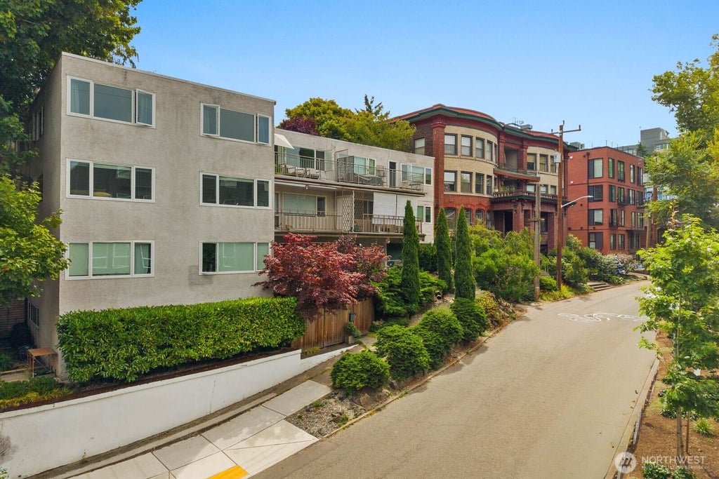 Photo of 632 13th Avenue E #19, Seattle, WA 98102 (MLS # 2590975)