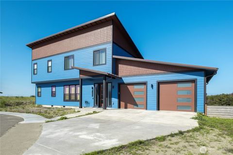 Photo of 1288 Cohasset Crest Crst, Westport, WA 98595 (MLS # 2391680)