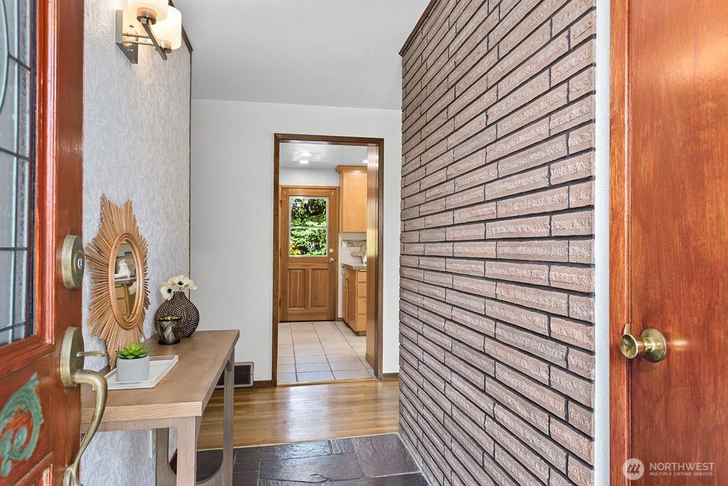 Photo of 7803 E Glen Drive, Everett, WA 98203 (MLS # 2390197)