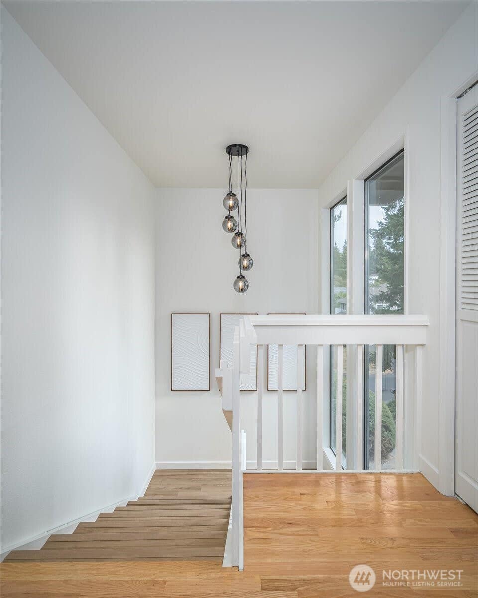 Photo of 3715 81st Avenue SE, Mercer Island, WA 98040 (MLS # 2572220)