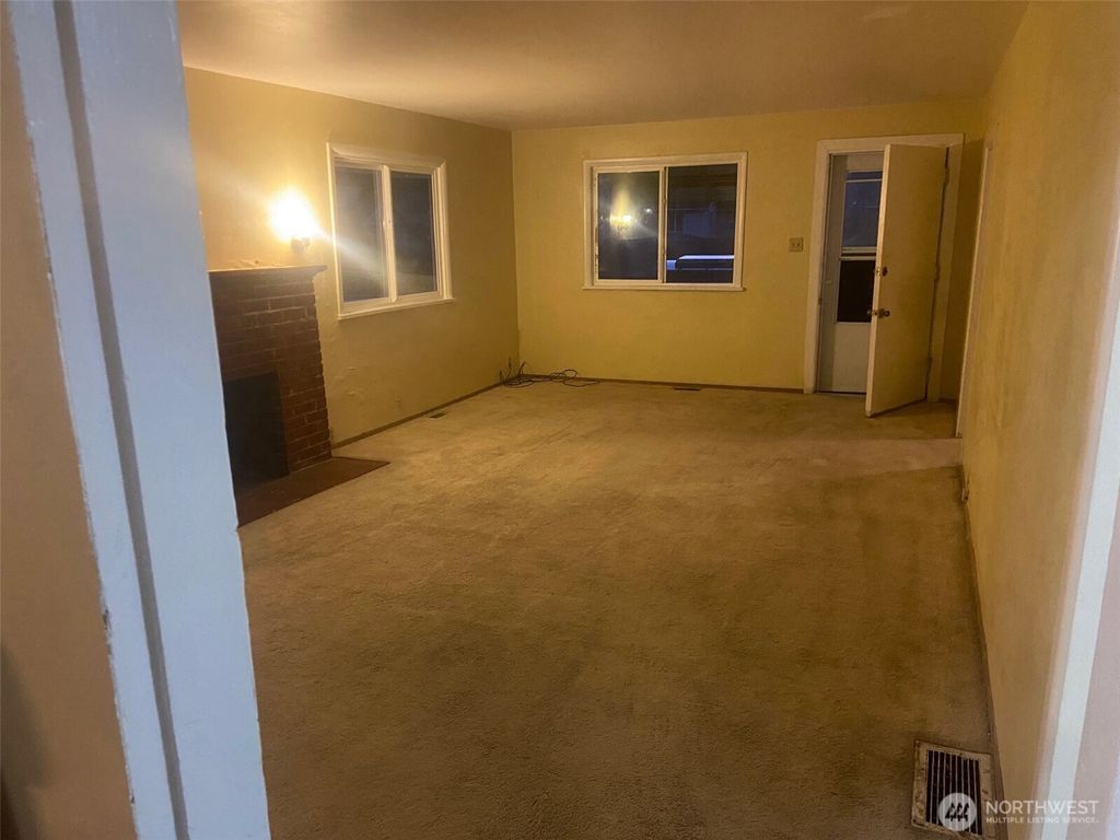 Photo of 9428 51st Avenue S, Seattle, WA 98118 (MLS # 2451578)