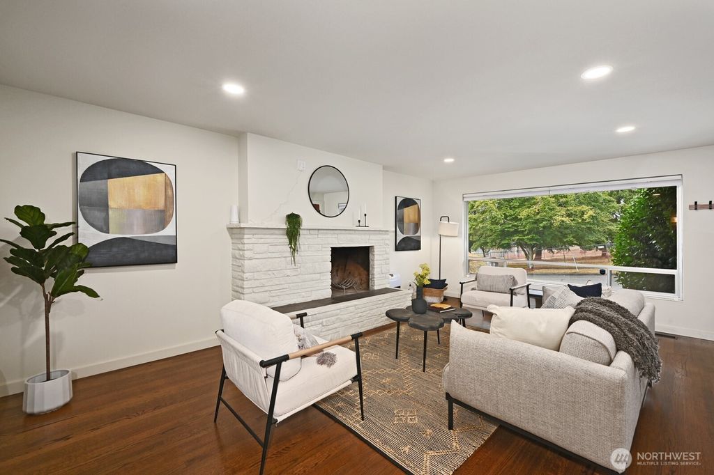Photo of 1525 NW 90th Street, Seattle, WA 98117 (MLS # 2438956)