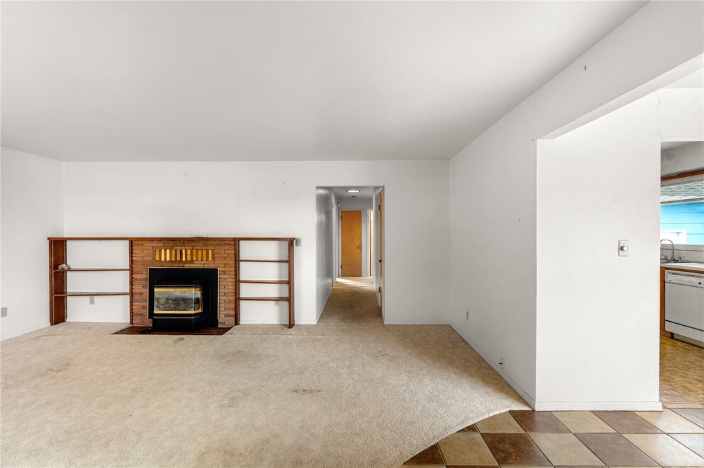 Photo of 414 J Street, Hoquiam, WA 98550 (MLS # 2595646)