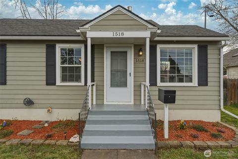 Photo of 1518 Portland Avenue, Walla Walla, WA 99362 (MLS # 2494813)