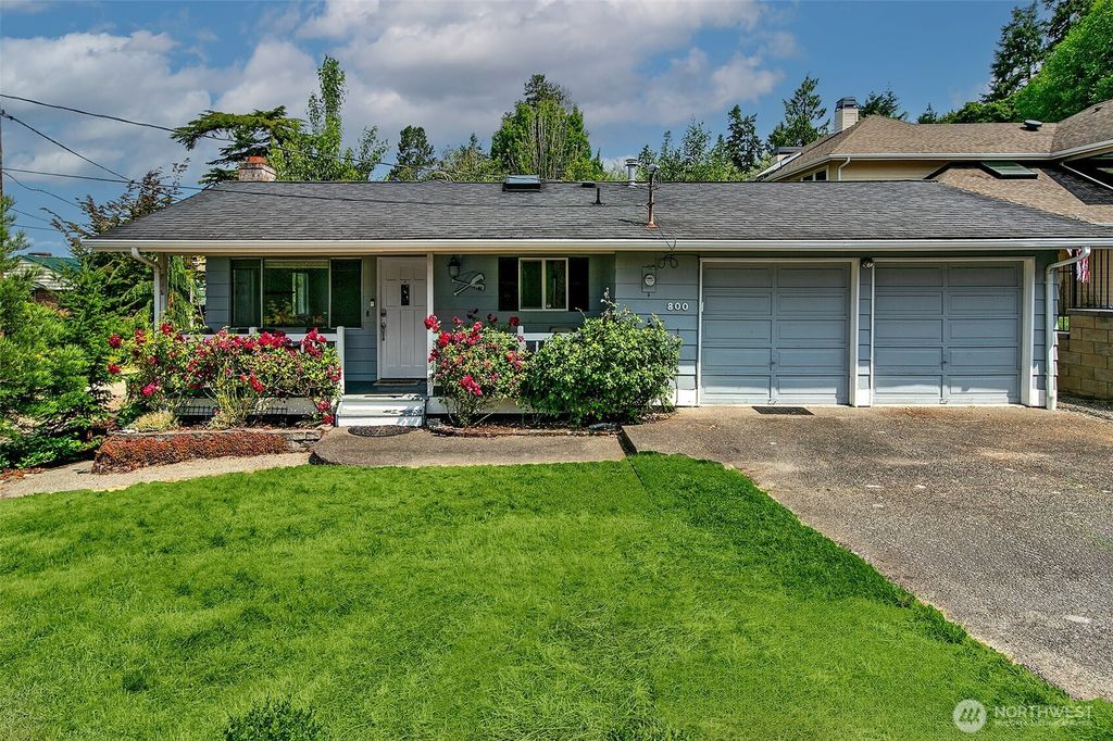 Photo of 800 S 280th Street, Des Moines, WA 98198 (MLS # 2398151)