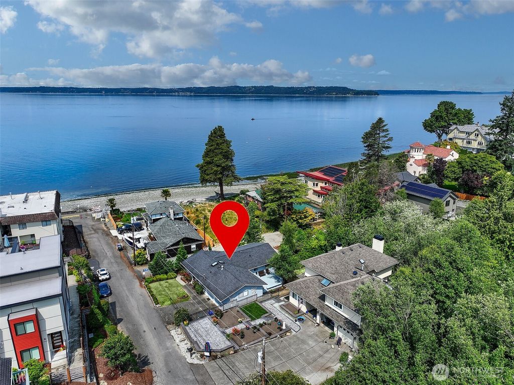 Photo of 800 S 280th Street, Des Moines, WA 98198 (MLS # 2398151)
