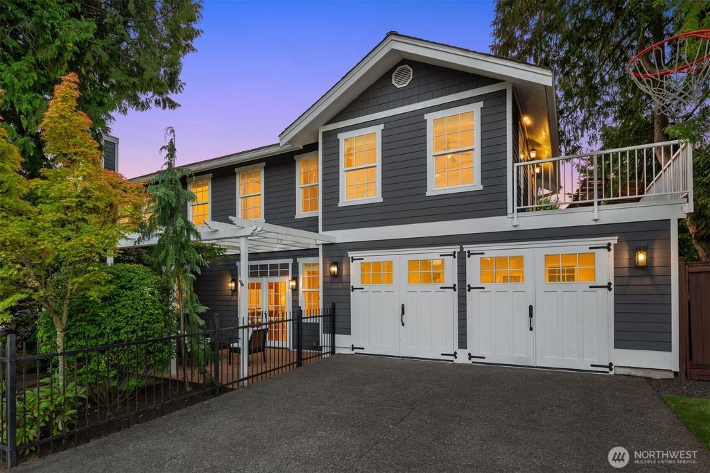 Photo of 7557 44th Avenue NE, Seattle, WA 98115 (MLS # 2413264)