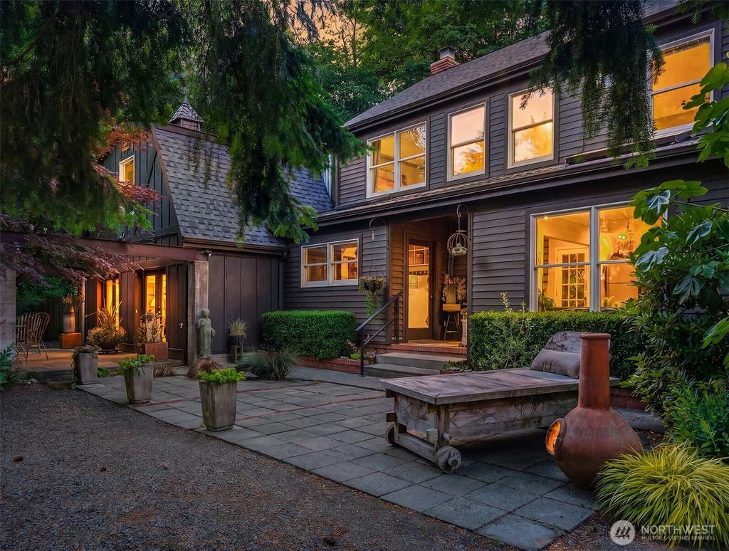 Photo of 8416 216th Street SW, Vashon, WA 98070 (MLS # 2542986)