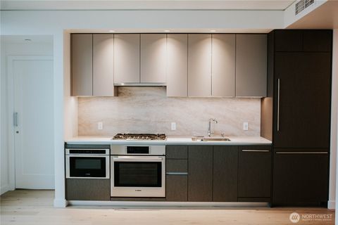 Photo of 2510 6th Ave Ave #2007, Seattle, WA 98121 (MLS # 2514539)